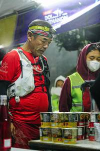 BIB: 700
                            <button type="button" onclick="openModal(22307266)" class="btn btn-primary btn-sm float-right btn-popup" data-toggle="modal" data-target=".modal-high-quality">
                        <i class="fas fa-shopping-cart"></i> Add to Cart
                    </button>
                                            <button type="button" onclick="isThisMe(22307266, true)" class="btn btn-success btn-sm float-right btn-popup btn-isme hidden" data-toggle="tooltip" data-placement="bottom" title="นี่คือรูปของคุณใช่ไหม คลิกที่นี่เพื่อเอาเข้าอัลบั้ม">
                        <i class="fas fa-plus"></i> Add to album
                    </button>
                    <button type="button" onclick="isThisMe(22307266, false)" class="btn btn-warning btn-sm float-right btn-popup btn-isnotme hidden">
                        <i class="fas fa-ban"></i> Remove from album
                    </button>